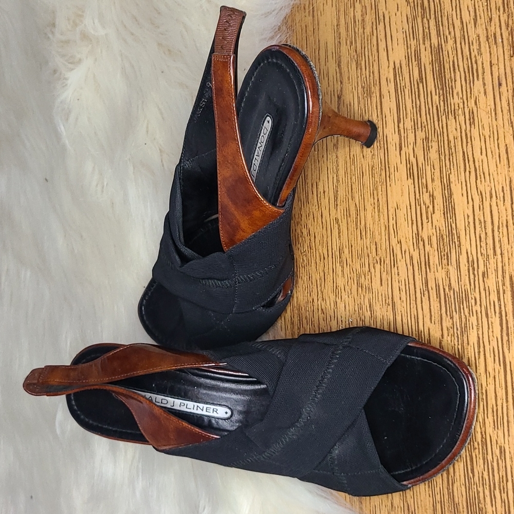 Vintage Donald J. Pliner black elastic heels 9m